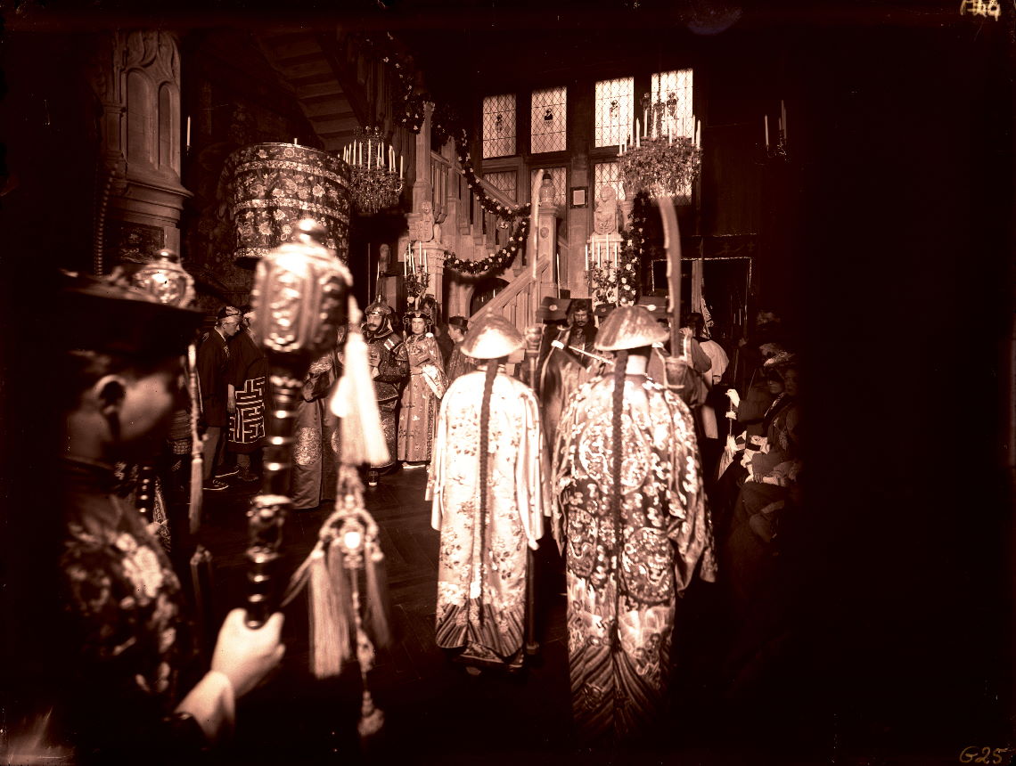 La fête chinoise donnée par Pierre Loti le 11 mai 1903 dans sa maison de Rochefort (titre factice) - MPL 2012.0.25 © Alienor.org, Maison de Pierre Loti